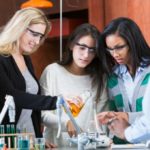 students doing lab experiment